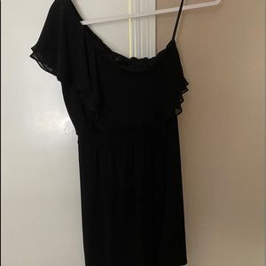Asymmetric dress